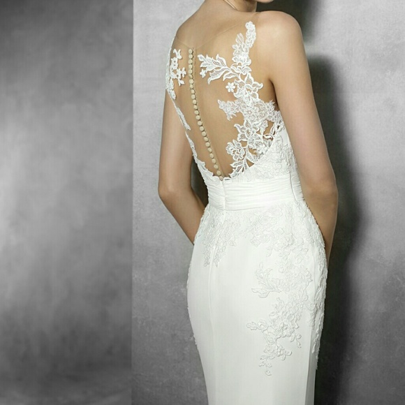 Wedding Dress - Picture 2 of 6